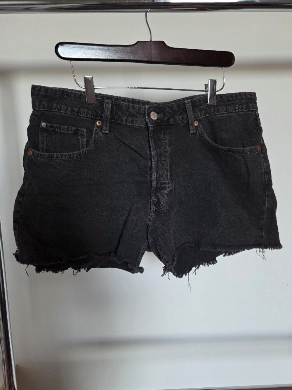 H&M 90's Boyfriend Black Denim Shorts